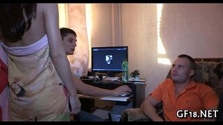 Pretty tiener meisie staan groot mode