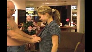 Jayne &amp;amp; Tēvocis Jesse Stripdown Blowjob