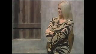 Μεγάλο κώλο ξανθιά Χάνα Χάρπερ είναι χάλια και fucks σεφ χοντρό πούτσο στο εστιατόριο